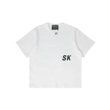 SK SNEAKER SPREAD LOGO WHITE BOXY TEE
