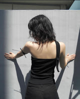 ONE-SHOULDER MUFFLER LACE TOP (BLACK)