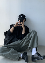 アーロンモーデンエッセンシャルセミクロッピードロングスリーブTシャツ