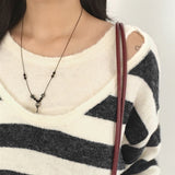 Yanky Stripe Deep U-Neck Layered Knitwear