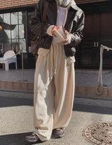 ヘンネプリーツバルーントレーニングパンツ