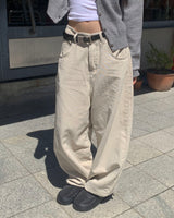 ノーマルクリームパンツ
