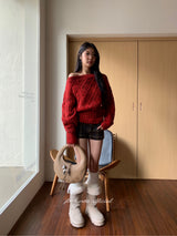 Red gradation off-balance shoulder knitwear
