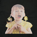 24FW FLOWER EARRINGS GIRL BABY FACE SHORT SLEEVE T-SHIRT (OVERSEAS EXCLUSIVE) BLACK