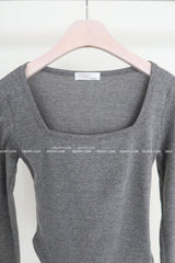 スクエアカットアウト長袖Tシャツ