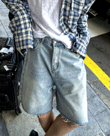 ハーフワイドカッティングデニムパンツ