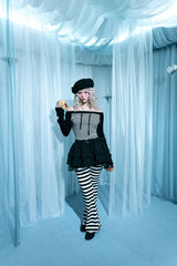 Stripe color off-shoulder T-shirt
