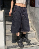 Raw bermuda pants