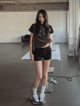 マイクロバンディングショートパンツ