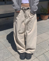 ノーマルクリームパンツ