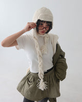 Twisted muffler earbuds Truffle hat