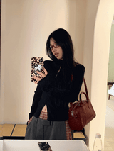 half-turtleneck V-neck slit long-sleeved knitwear