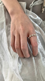 Simple silver balls banding ring