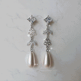ダイアモンドフローラルプリンセスピアス