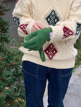  Let It Snow Label Gloves (Green)