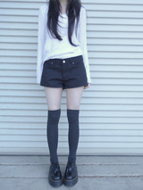 ブラックショートパンツ