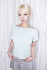 ONE-SHOULDER SEAM DETAIL SHORT-SLEEVE TEE 