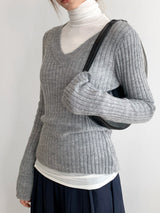 Rage V-neck Sweater Knit T-shirt