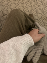 Glass Soft Worm Alpaca Over Round Knit