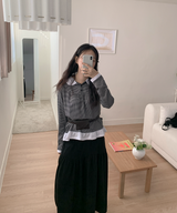 Round collar striped frill T-shirt