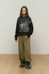 COLLECTION LOWKEY BOOK CLUB PRINTED SWEATSHIRT [DARK BROWN]