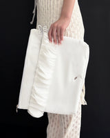 Frillish laptop pouch (white)