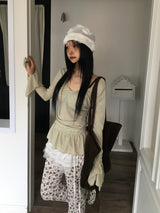 薄い花柄ニット帽
