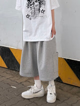 one-pocket lettering bermuda pants