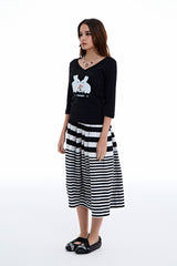 Rabbit Lace V-Neck Tee [Black]