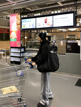 テーパーセミクロップドオーバーサイズフィットプレーンフーディー