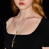 KEY & BEADS NECKLACE (PEARL WHITE)
