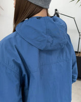 Tail multi-zipper windbreaker