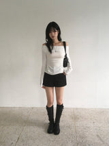 Melting Button Off-Shoulder Tee