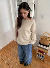 ナユヘアリップネックルーズニット