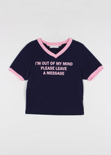V LETTERING CROP TEE