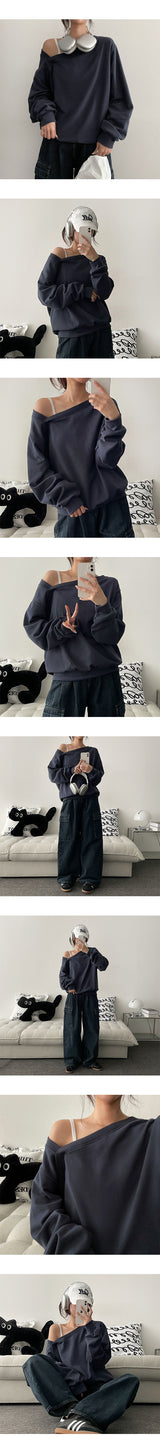 Wooni Unbalanced shoulder V sweatshirt