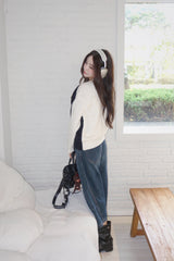 Black and White Colored Round Knitwear