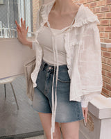 Shu hood lace blouse