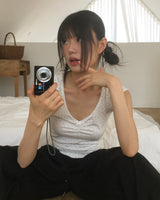 イベフローラルシャーリングVネックショートスリーブTシャツ