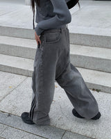 Line big pocket denim pants