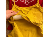 イエローレタリングパッドスリーブレスTシャツ