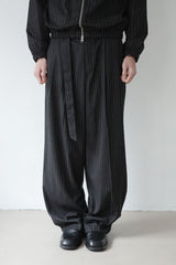 stripe belted slacks