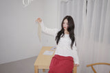 Beagle accentuated shirring frill long-sleeved shirt