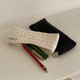 Clam flat pencilcase _ Soft cream