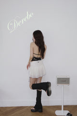 Back strap chain pad sleeveless t-shirt