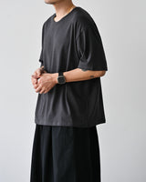 AC モダルUネックショートスリーブTシャツ