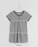 Hanami Lace U-neck Button Short Sleeve Tee