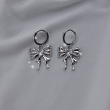 [IZNA Coco Piercing] Melting Ribbon Huggies Piercing - Silver Color