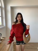 Red gradation off-balance shoulder knitwear