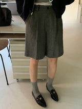 レボルティー